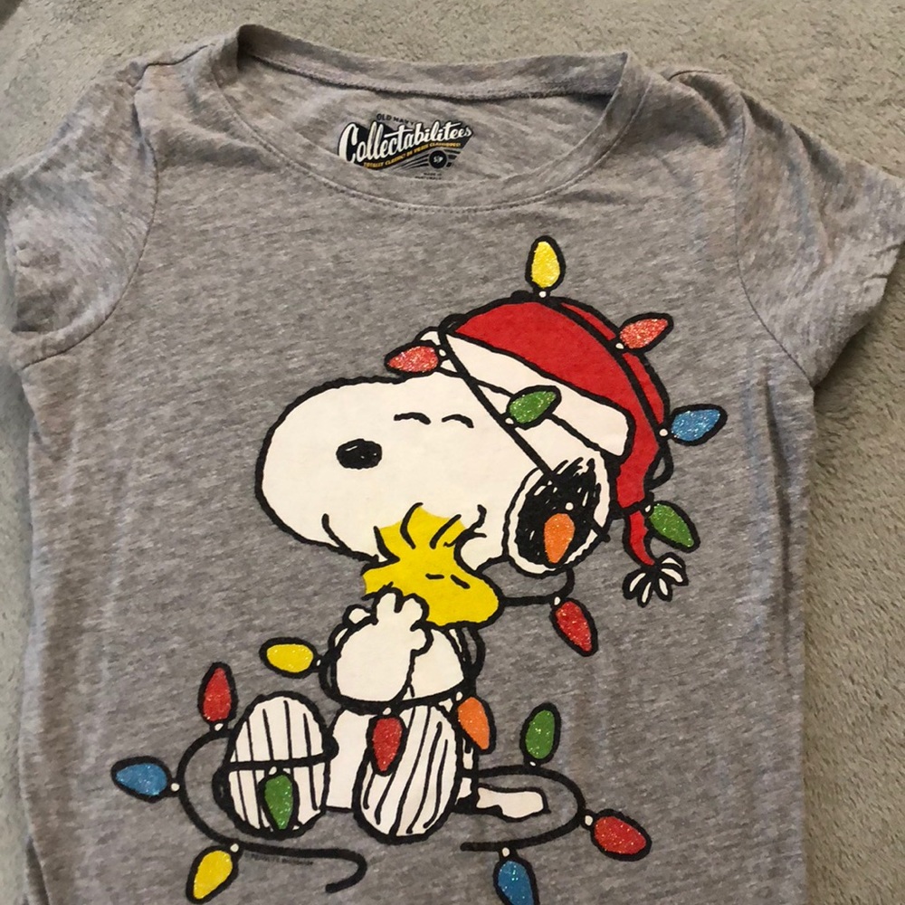 Old navy snoopy t-shirt